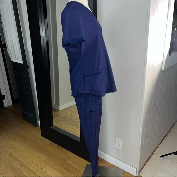 Form by Cherokee Women’s Navy Blue Scrub Set – Top & Bottom - Picture 3 of 13